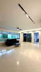 Blk 647 Pasir Ris Drive 10 (Pasir Ris), HDB Executive #588303541